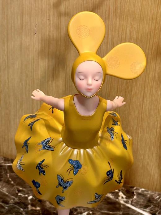 陈子墨 《留连戏蝶》 蝴蝶纹·然女孩 商品图3