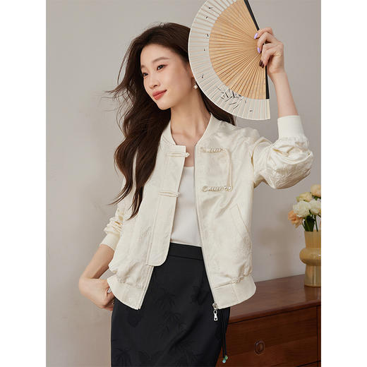【129选3件，不退换】熙世界新中式提花短外套女2025秋季新款国风珍珠流苏盘扣夹克上衣 商品图1