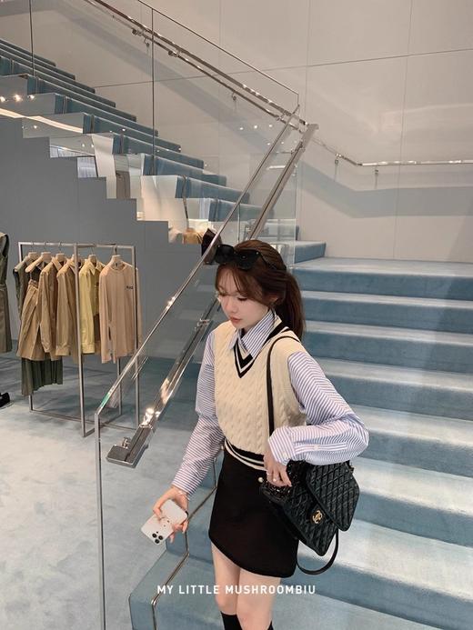 金蘑菇菇 檀香山学院 /长袖条纹衬衫女设计感小众宽松打底上衣 商品图7