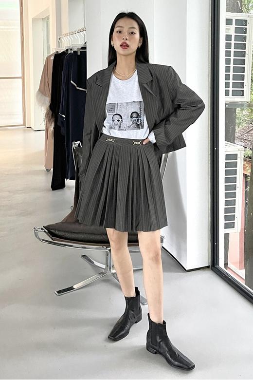 amadella 深灰条纹短款西装百褶裙套装 13811 商品图1
