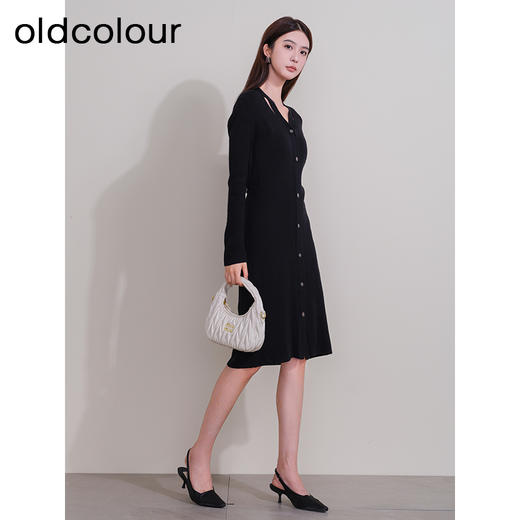 oldcolour冬季新款纯色优雅简约气质V领长款针织连衣裙P441001A1 商品图2
