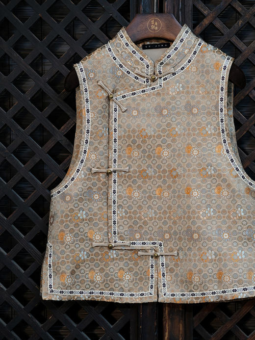 下架不制作了// 盛唐婧 |中式国风冰梅纹琵琶襟马甲 商品图1