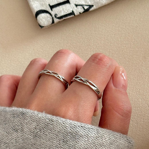卡蒂罗/KADER 命运交织情侣戒指 时尚麻花扭结造型镂空开口可调节素圈一对 爱意交织恋爱频率钟爱久久情侣对戒 商品图1