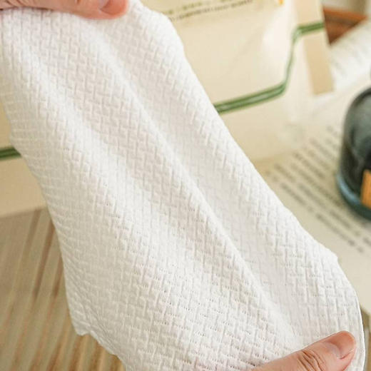 国际一线代工 一次性抽取式加厚干湿两用绵柔洗脸巾（1组3包） 商品图3