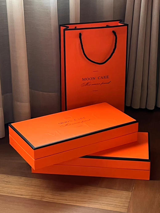 网红流心奶黄月饼六粒装 糕点零食流心酥广式中秋月饼传统甜品礼盒 商品图3