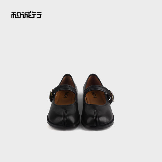 和诚行 2024秋冬新款时尚分趾猪蹄鞋女复古玛丽珍平底单鞋0400237 商品图2