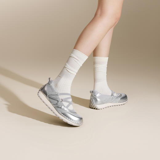 千百度时尚芭蕾舞休闲鞋女秋季厚底玛丽珍小白鞋运动鞋A24420191 商品图4