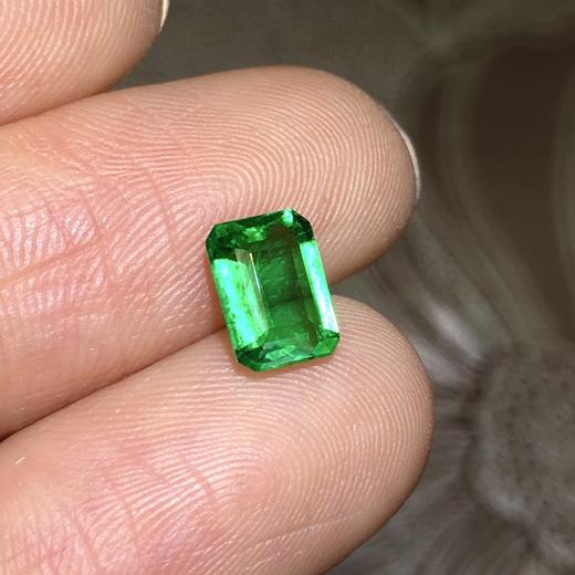 0.88ct 祖母绿裸石 商品图5