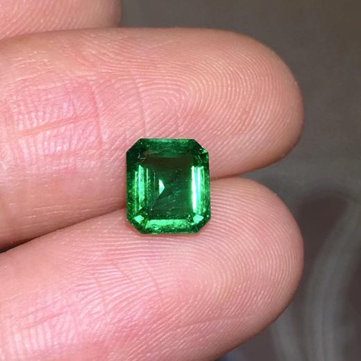 0.93ct 祖母绿裸石 商品图1
