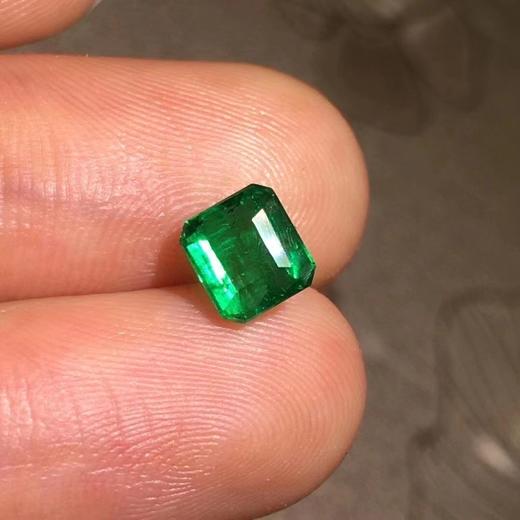 1.09ct 祖母绿裸石 商品图0