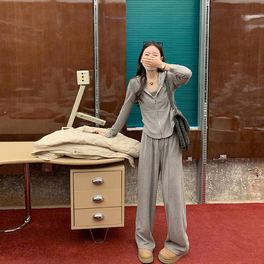 <曾小咸推荐>直接破价亏本秒！直破成本价，卖完下架！ 休闲运动套装女韩系小个子连帽卫衣外套 外套日常119.99 立减50 秒杀69.99！！ 商品图3