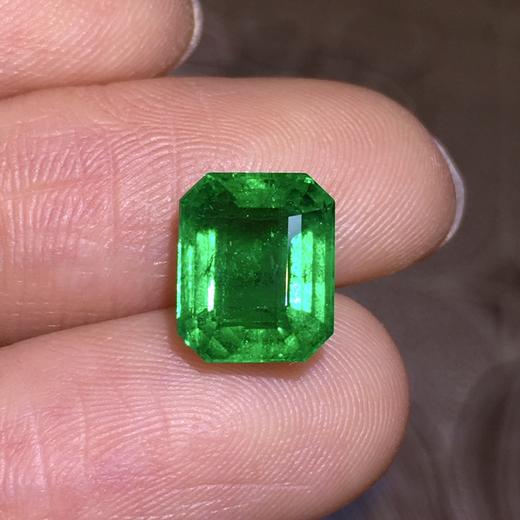 3.08ct 祖母绿裸石 商品图1