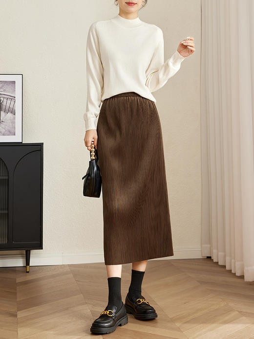 【年终特卖】熙世界复古棕色丽丝绒半身裙女秋冬2025新款复古开叉包臀直筒长裙 商品图4