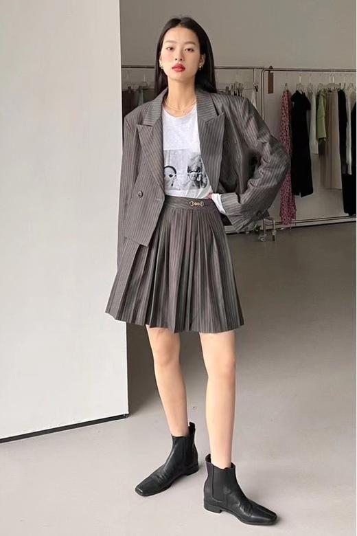 amadella 深灰条纹短款西装百褶裙套装 13811 商品图6