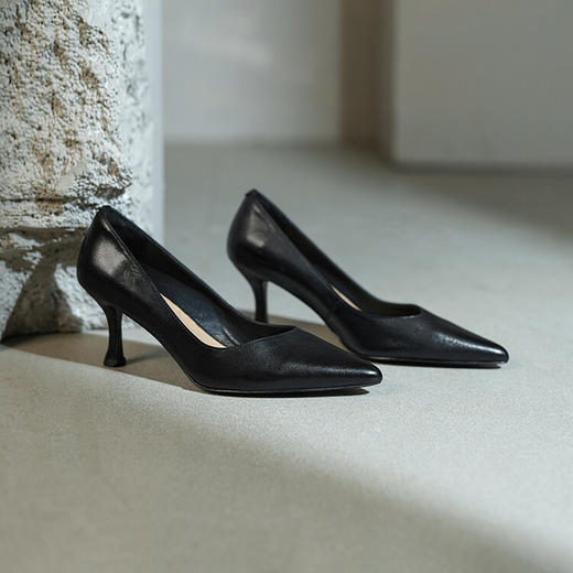 【阿么古纹马皮鞋】真皮底纯色职业高跟鞋6.5CM细跟高级感浅口单鞋 商品图1