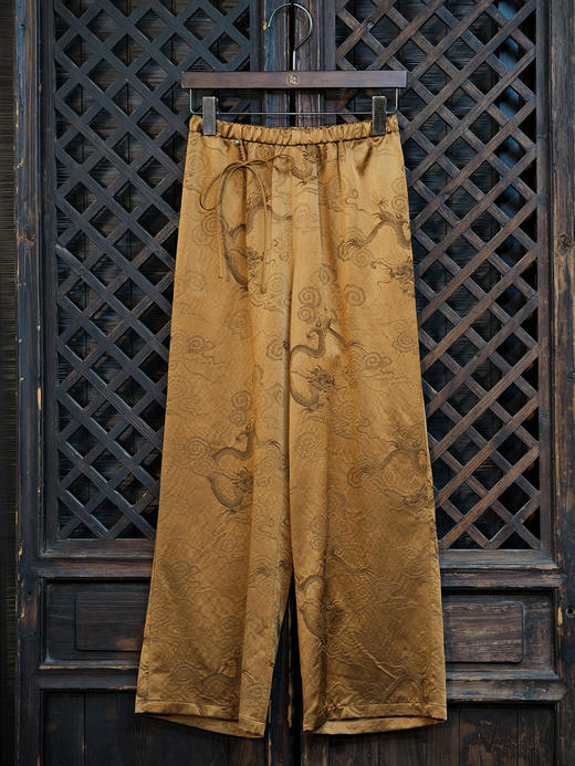 盛唐婧 |龙纹丝毛中式国风直筒裤 商品图0