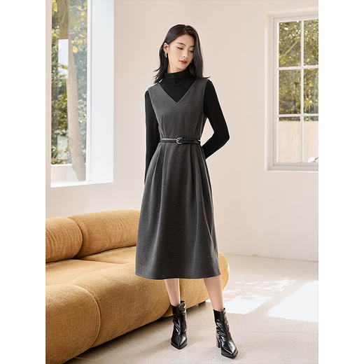 【1件65折】熙世界气质无袖毛呢背心连衣裙秋装新款高级感灰色V领收腰裙子 商品图3