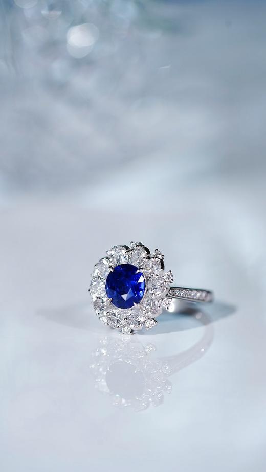 2.06ct 蓝宝石戒指 商品图2