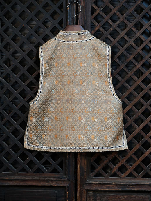 下架不制作了// 盛唐婧 |中式国风冰梅纹琵琶襟马甲 商品图6