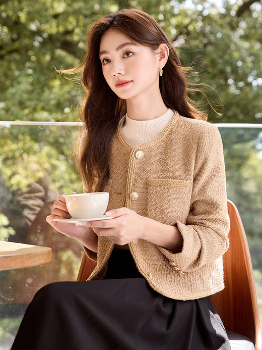 【年货节】熙世界法式轻熟小香风外套女短款2025秋季新款高级感编织花呢上衣 商品图1
