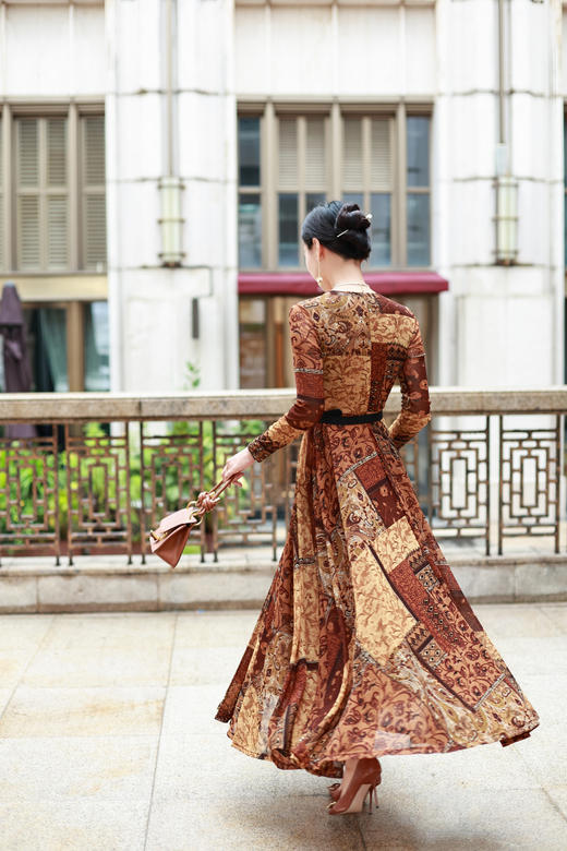 ‘’《花间集》～秋海棠”主题款水红色、棠梨褐连衣裙HJ3S52 商品图9