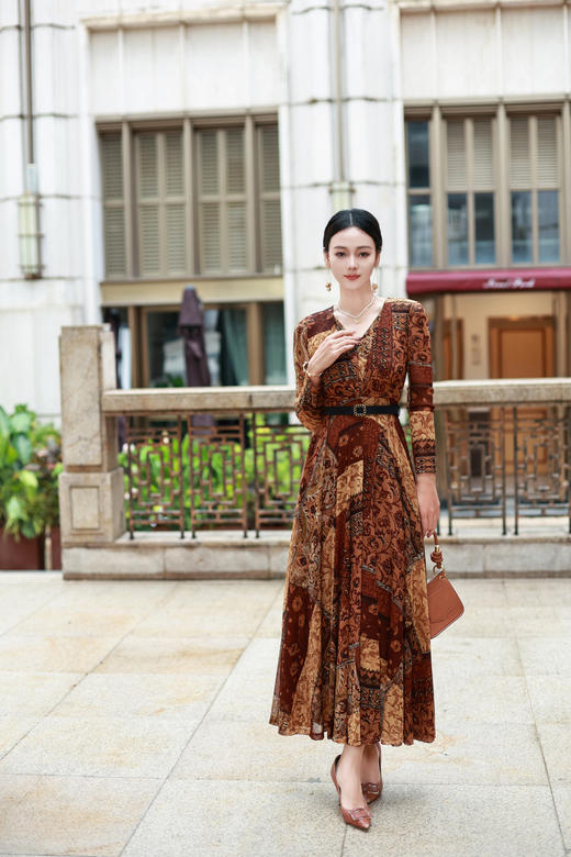 ‘’《花间集》～秋海棠”主题款水红色、棠梨褐连衣裙HJ3S52 商品图10