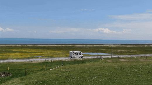 五一/暑假【定金】抢首发早鸟立减1000！【2026青海湖房车奇遇记】6天5夜，一家一房车，湖畔星空露营×环湖探秘，喂湟鱼、追日落、打卡茶卡盐湖……全程旅拍 商品图12