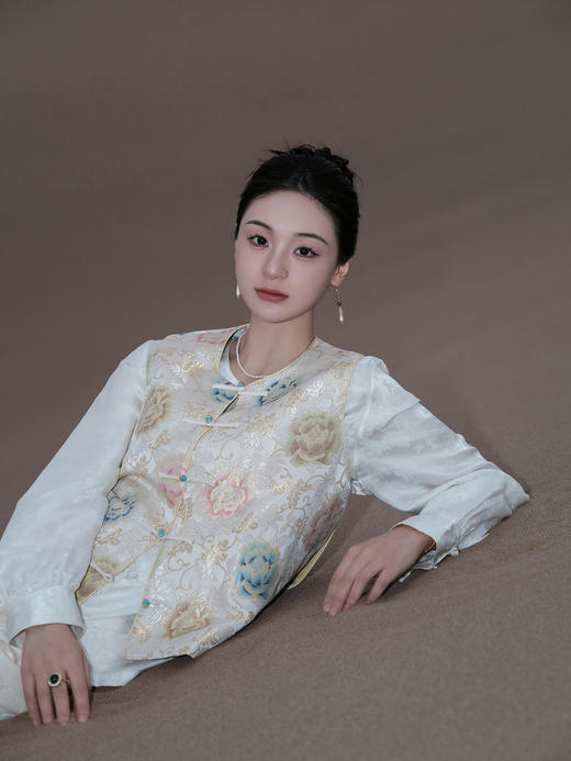 盛唐婧 |中式国风织金云锦牡丹花马甲 商品图2