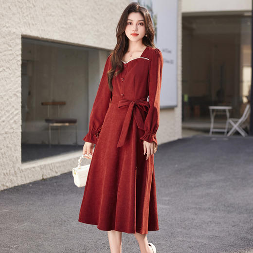 2024年秋季新款红色长裙气质显瘦珍珠拼接连衣裙MHYM38822 商品图1