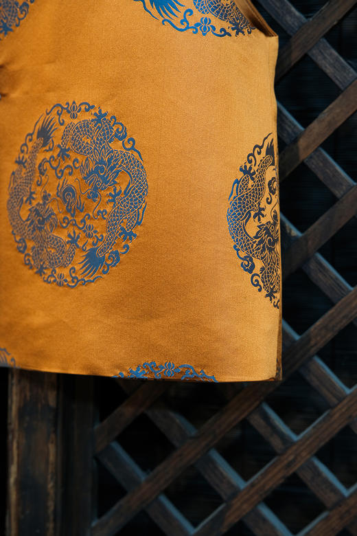 盛唐婧 |中式国风团龙库缎对襟马甲-橘色 商品图3