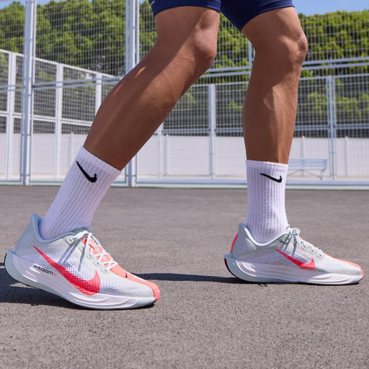Nike耐克 Pegasus Plus 男款跑步鞋 超级飞马 缓震回弹训练运动鞋 商品图5