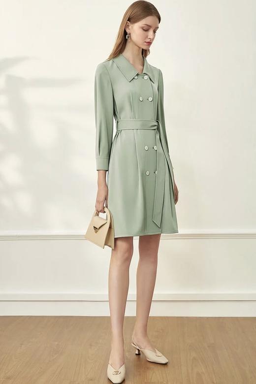 SENTUBILA尚都比拉 简约纯色双排扣风衣式连衣裙 13903 商品图2
