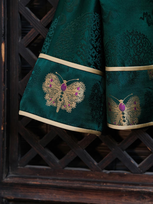 瑕疵|盛唐婧 |中式国风祖母绿库缎八仙纹外套[特价品](特殊商品不退不换) 商品图7