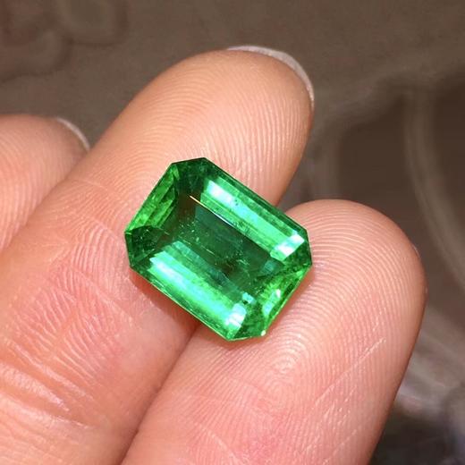 3.11ct 祖母绿裸石 商品图1