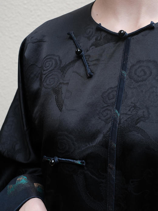 盛唐牡丹 |丝毛配重缎宋锦偏襟外套 商品图1