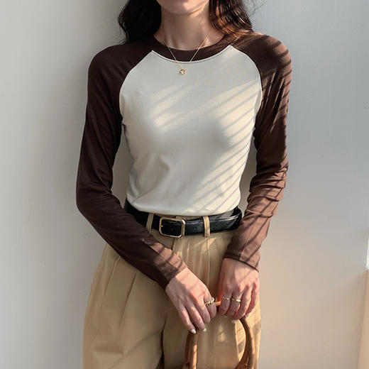 2024秋冬新款圆领撞色打底衫女韩版修身显瘦拼接打底上衣插肩袖 商品图1