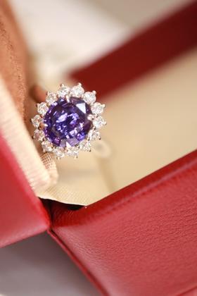 2.01ct 蓝宝石戒指