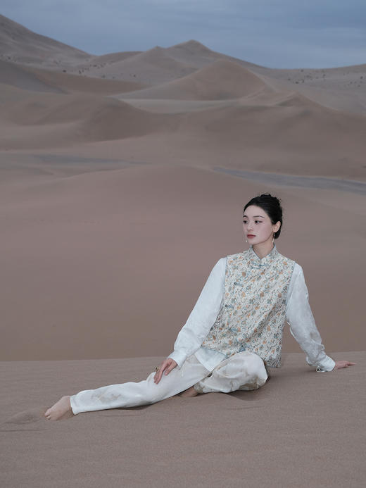 下架不制作了// 盛唐婧 |中式国风宋锦万寿藤花瓣襟马甲 商品图0