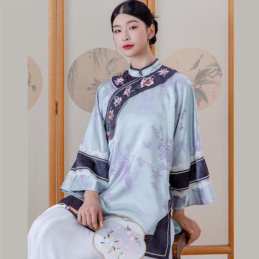 致橡树2024早秋新款女装人丝提花绣花二大衫上衣B241140-T 商品图3