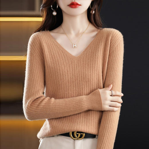 24秋季新款女式针织衫套头低领毛衣女V领打底羊毛绒衫韩版 商品图2