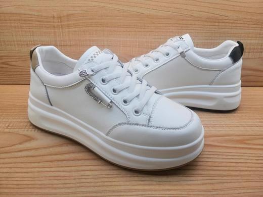 豪行2022秋款22386696牛皮中跟女鞋松糕鞋时尚舒适小白鞋 商品图3