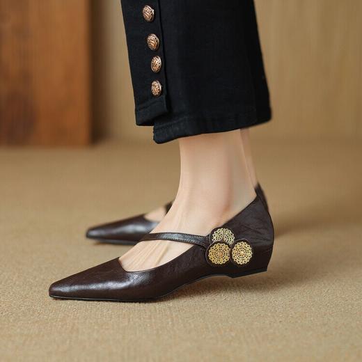 【预售5天】羊皮尖头浅口单鞋，花朵玛丽珍女鞋时尚平底鞋HCYYHD&5199 商品图4