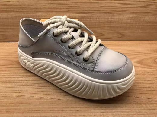 豪行2023年春季新品时尚休闲真皮软底舒适女单鞋23116171  偏小一码  建议拍大一码 商品图0