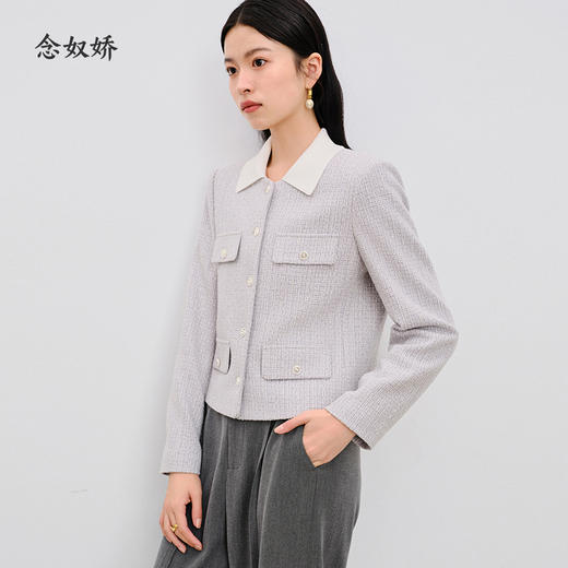 【商场同款】CNJ4859“睿智精英外套” 浅花纱灰色 气质无领设计 精致镂空雕花金属扣 长短适中 穿出好比例 商品图0