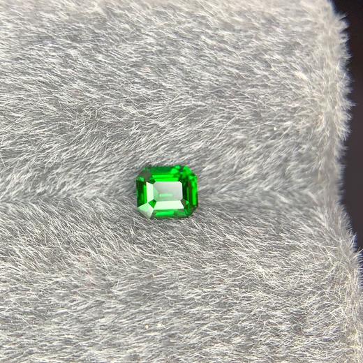 0.57ct 沙弗莱裸石 商品图0