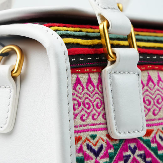 深山集市原创手作轻奢彩色数纱绣白色手提包2号HY05030125 商品图2