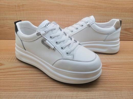 豪行2022秋款22386696牛皮中跟女鞋松糕鞋时尚舒适小白鞋 商品图2