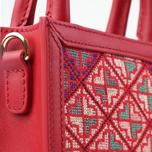 深山集市·红色桃花绣竖版小包HY05030126 商品图2