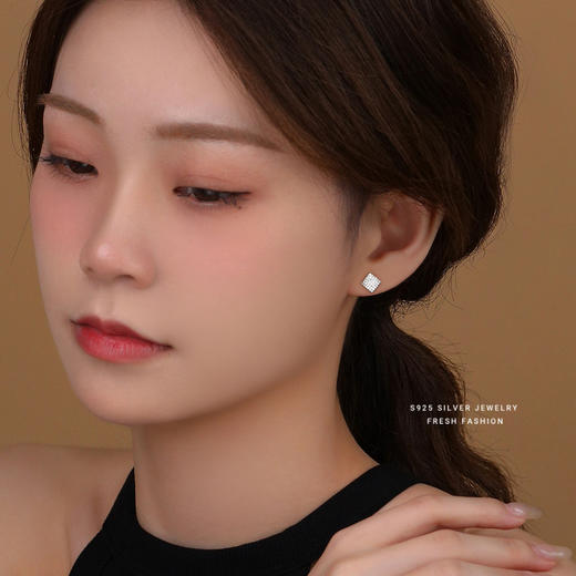 【方雅】S925银微镶满钻菱形耳钉【YXS-E4325】 商品图3