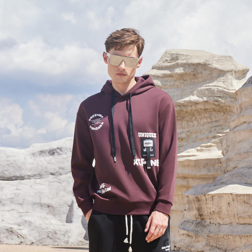 半身缘男装 秋季宽松版型英文印花休闲连帽卫衣243212P04512906 商品图0